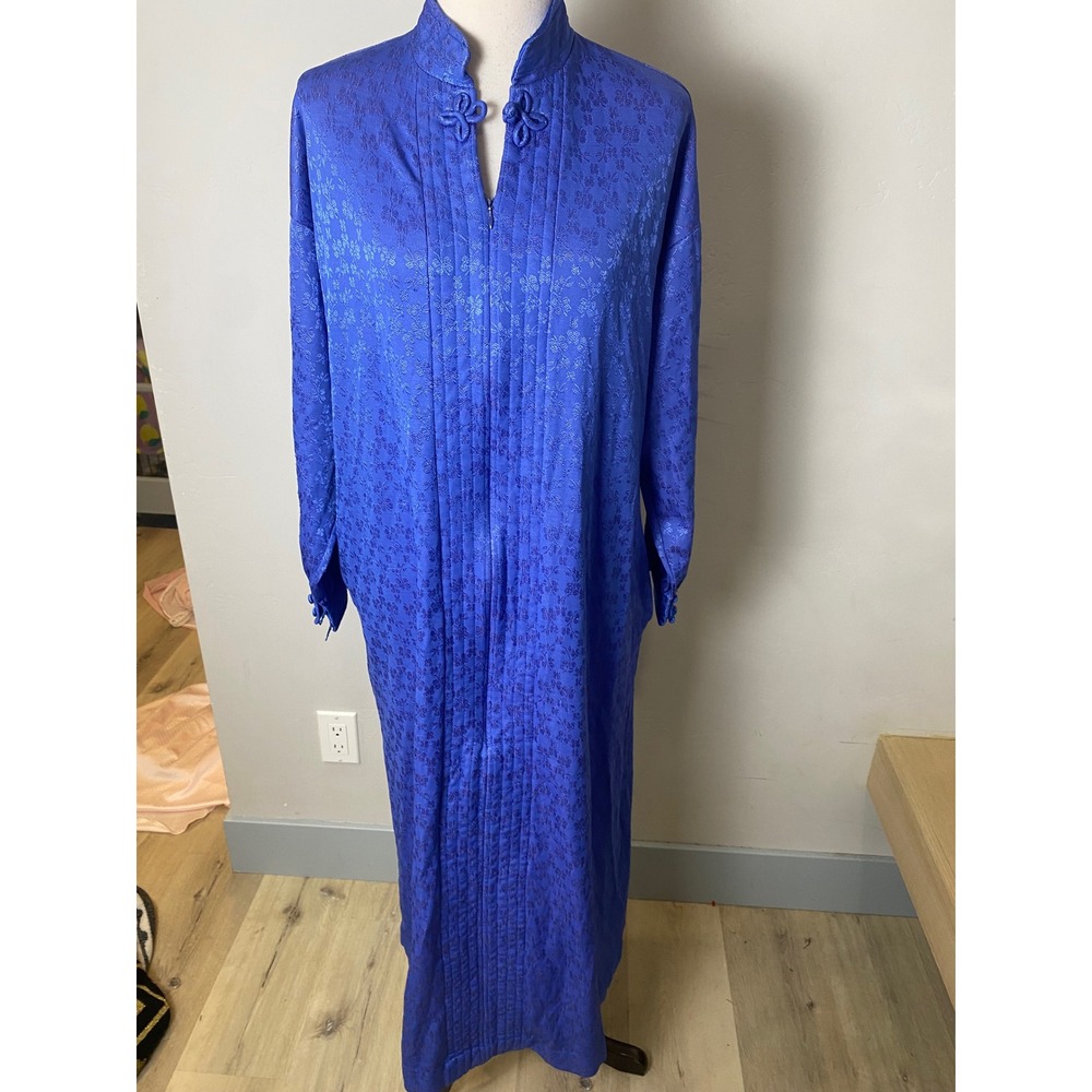 Vintage 70s Vanity Fair Blue Satin Damask Kaftan Robe Mandarin Collar Medium